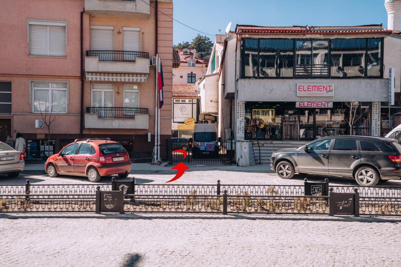 Darni Central Apartments - Bazaar Location With Free Parking Охрид Экстерьер фото