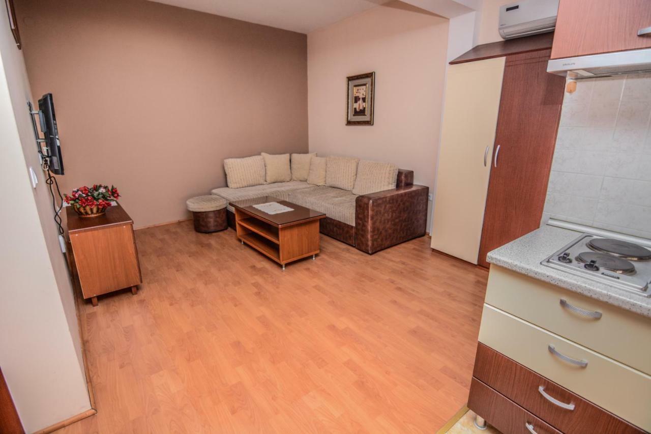 Darni Central Apartments - Bazaar Location With Free Parking Охрид Экстерьер фото