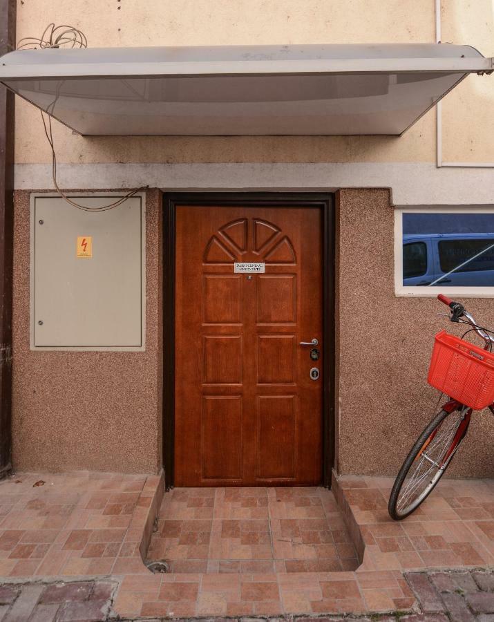 Darni Central Apartments - Bazaar Location With Free Parking Охрид Экстерьер фото
